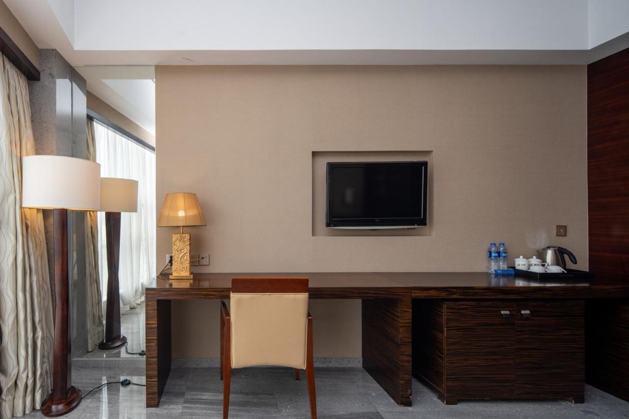King Royal Hotel Yunfu Exterior foto